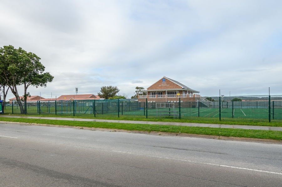3 Bedroom Property for Sale in Kabega Park Eastern Cape